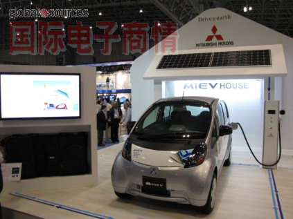 三菱(Mitsubishi)的“MiEV house”運用了在網(wǎng)格或汽車之間轉(zhuǎn)移家用電源的概念。