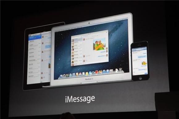 《國際電子商情》蘋果發(fā)布會與傳說中的iPad Mini。iMessage可以實(shí)現(xiàn)不同蘋果設(shè)備之間的信息發(fā)送，去年總共已經(jīng)發(fā)送了3000億條信息。